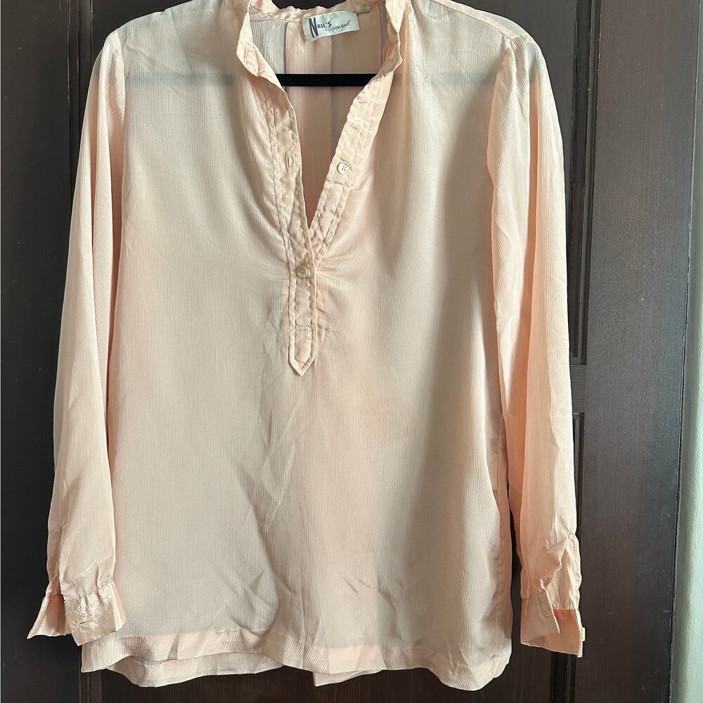 70s Vintage NEIL'S APPAREL | PInk Crinkle Silky Popover W/ Pleat Back | Size 10